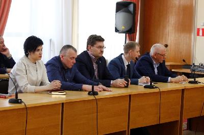 В Администрации района под руководством Николая Золотникова состоялся очередной Совет строителей Ярославского района. 