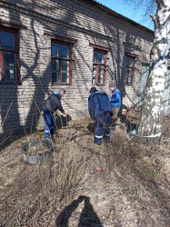 В военных городках Минобороны России проводится месячник  по уборке и благоустройству территорий 