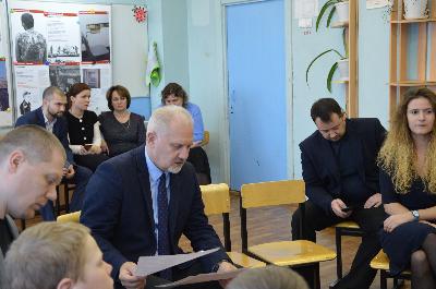 Уполномоченный по правам человека  по Ярославской области Сергей Бабуркин встретился с подростками Ярославского района